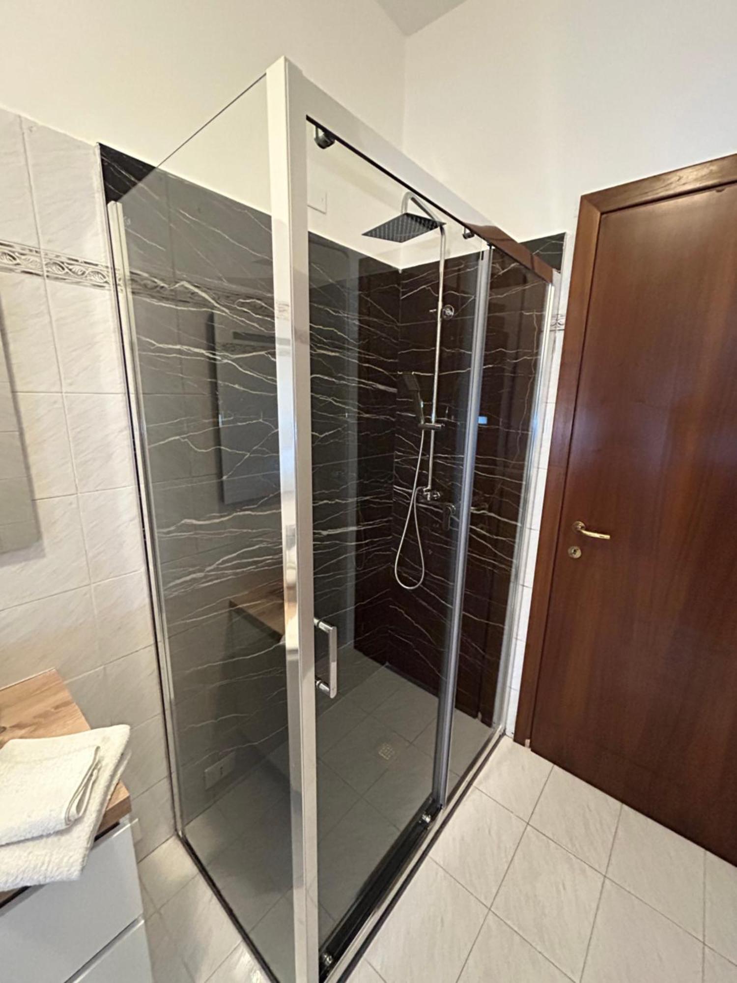 Bed Station -Self Check In- Bed & Breakfast Bergamo Exterior photo